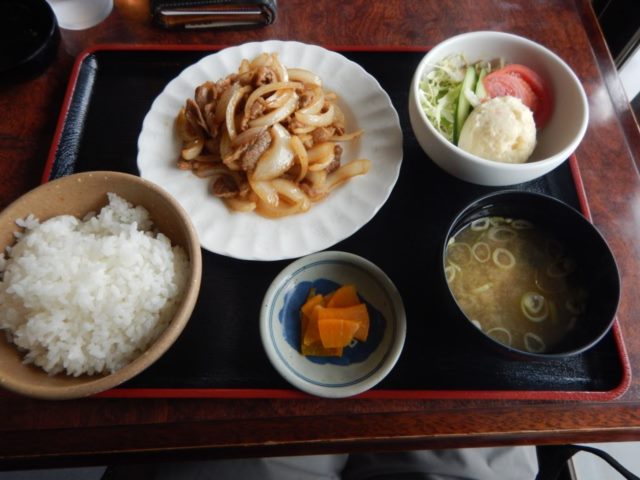 昼食