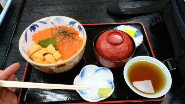 うにいくら丼