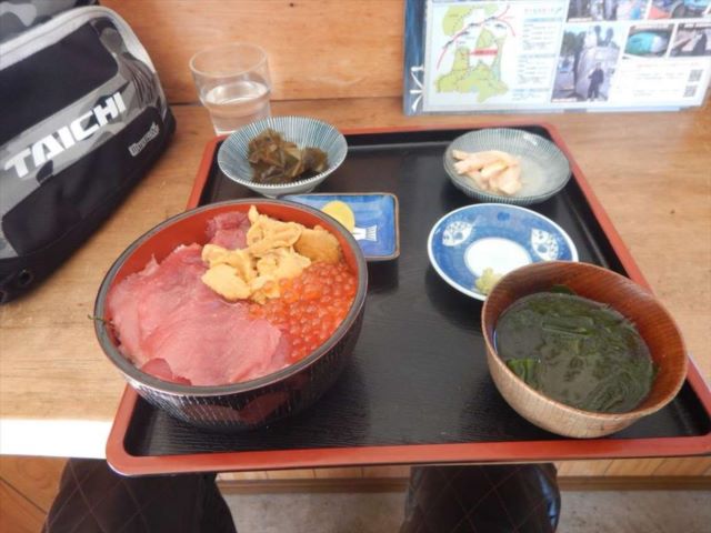 海鮮丼