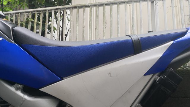 WR250Rハイシート画像