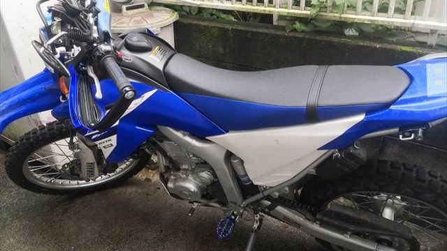 WR250Rハイシート装着イメージ