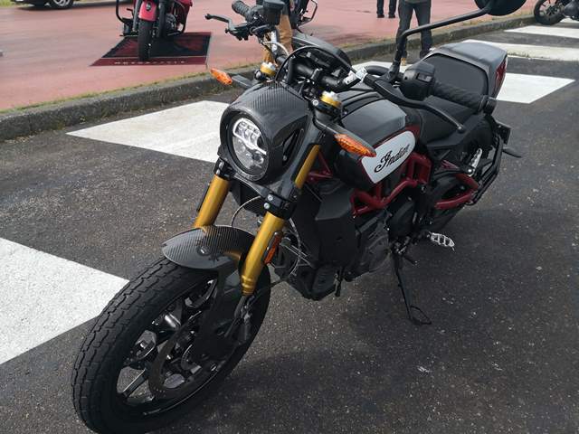 FTR1200左正面