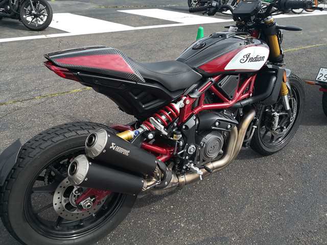 FTR1200右後方
